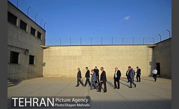 بازدید شهردار بلگراد از باغ موزه قصر 33