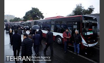 خدمات شهرداری تهران در پایان راهپیمایی یوم الله 22 بهمن 1