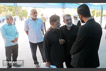 میز خدمت شهرداری تهران در نماز جمعه 43