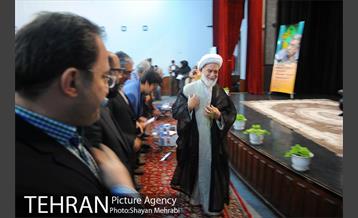 همایش «حکیم هزاره ها» 25