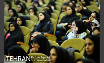 حضور شهردار تهران در دانشگاه شهید بهشتی در روز دانشجو 18