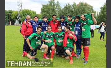 قهرمانی تیم فوتبال هنرمندان در جام جهانی 10