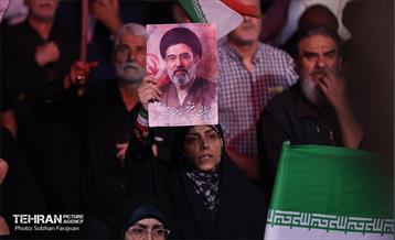 اجتماع مردمی دفاع از انقلاب در میدان کمال الملک تهرانسر 16