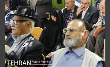 رونمایی از کتاب در گذری بر دروازه غار 10