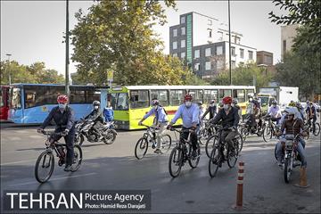 بازدید سفرای اروپایی و شهردار تهران از موزه صلح 20