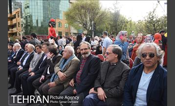 افتتاح نوروزگاه هنر در پیاده‌راه بلوار کشاورز 5