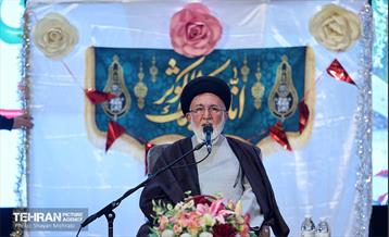 آیین تجلیل از 110 مادر و همسر شهید منطقه 20 6