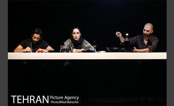 نمایش گور به گور‎ 2