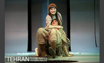 نمایش رویای یک شب نیمه تابستان‎ 24