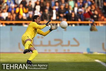 دیدار تیم های استقلال تهران و شهر خودرو 9