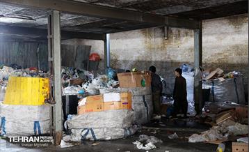 تخلیه و پلمب مرکز غیرمجاز پسماند در منطقه 17 34