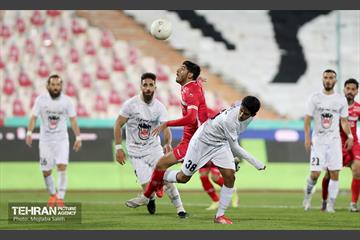 دیدار تیم های فوتبال پرسپولیس و ذوب آهن  24
