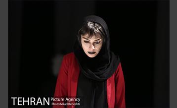 نمایش سفر به بی نهایت دور‎ 24