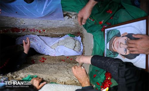 آیین تشییع پیکر پاک طلبه شهید "عبدالله پولادوند" 51