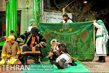 تعزیه خوانی در تکیه دو شهید دولت آباد 38