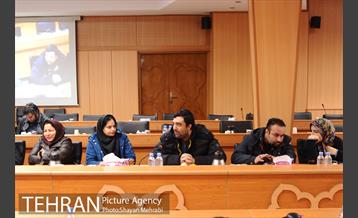 نشست صمیمانه رئیس مرکز ارتباطات شهرداری تهران با اصحاب رسانه 26