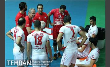 دیدار پیکان و شهرداری ارومیه در لیگ برتر والیبال 18