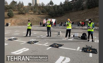 پروازدسته جمعی  پهپادها در برج میلاد تهران 11