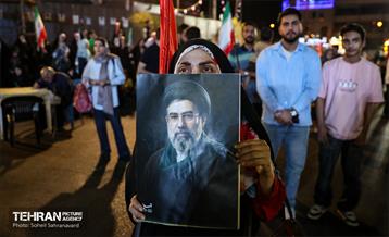 سخنرانی شهردار تهران در تجمع شبانه میدان انقلاب