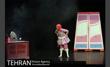 نمایش شب اسرارآمیز‎ 3