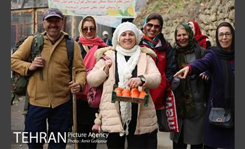 نخستین جشنواره خرمالو در روستای کشار سفلی 39