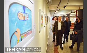 بازدید عضو شورای شهر از نمایشگاه شهری که من دوست دارم 5