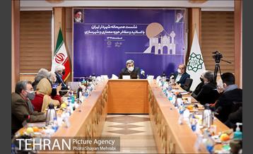 نشست صمیمانه شهردار تهران با اساتید و مفاخر حوزه معماری و شهرسازی 45