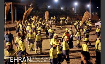 شروع بکار نیروهای خدمات شهری بعد از پایان مراسم ارتحال امام خمینی (ره) 9