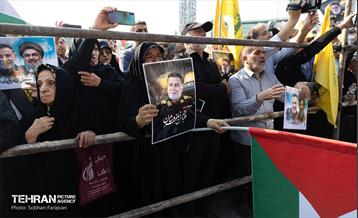 مراسم تشییع پیکر شهید سردار عباس نیلفروشان - 2 51