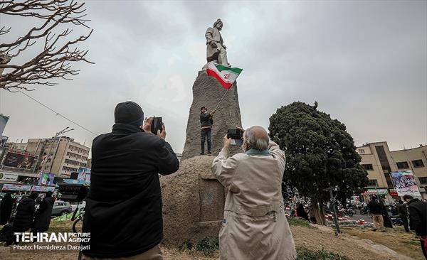 یوم الله ۲۲ بهمن در تهران  53