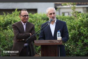 رونمایی از تندیس مولانا در میدان محمدیه 25