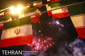 نور افشانی در میدان انقلاب بمناسبت 22 بهمن 14