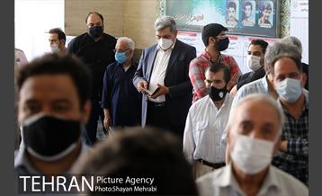 حضور شهردار تهران در انتخابات 1400