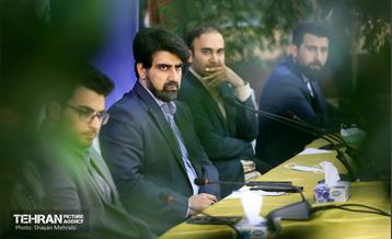 نشست هم اندیشی رئیس مرکز ارتباطات و امور بین الملل با اصحاب رسانه 20