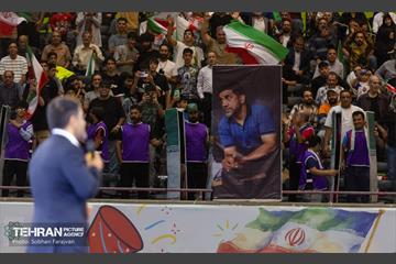 مراسم تجلیل از کشتی‌گیران قهرمان جهان (جشنی برای ایران) 91