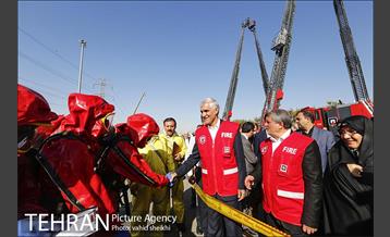 بازدید شهردار از امکانات و تجهیزات جدید سازمان آتش نشانی 9