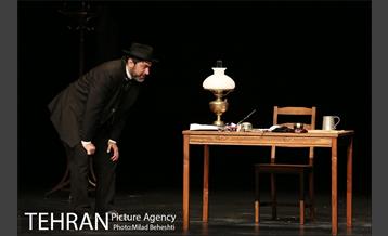 نمایش ماتریوشکا‎ 19