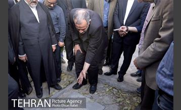 بازدید دکتر مسجدجامعی از مقبره ملک المتکلمین و صوراسرافیل  10