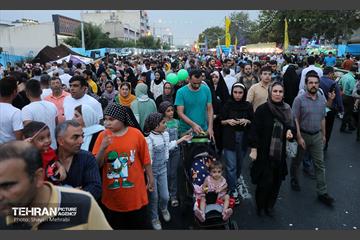 مهمانی ۱۰ کیلومتری عید غدیر در تهران 26