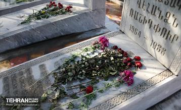 آیین غبارروبی و عطر افشانی مزار ۱۱۴ شهید مسیحی در منطقه ۱۵ 13