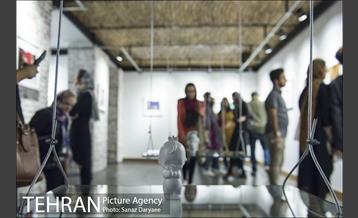 نمایش آثار مسابقه قایم باشک‎ 5