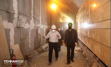 بازدید اعضای کمسیون حمل و نقل شورای اسلامی شهر از ایستگاه تقاطعی مترو توحید 30