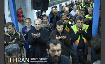 حضور شهردار تهران در نماز جماعت و زیارت عاشورا و صرف صبحانه در جمع خدام‌الحسین  10