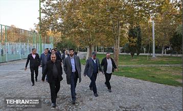 بازدید کمیسیون برنامه و بودجه شورای شهر از پروژه‌های منطقه 11 24
