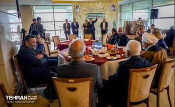 آیین تجلیل از خانواده‌های معظم شهدا منطقه 17