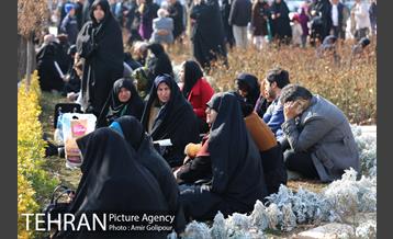 حضور مردم در حرم مطهر امام (ره) برای تشییع پیکر آیت الله هاشمی رفسنجانی 23