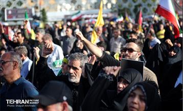 تجمع قدردانی از عملیات وعده صادق ۲ در میدان امام حسین (ع) 1