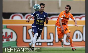 دیدار تیم های فوتبال استقلال خوزستان و سایپا تهران