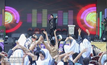 آیین مهرواره لبخند آرمان 10