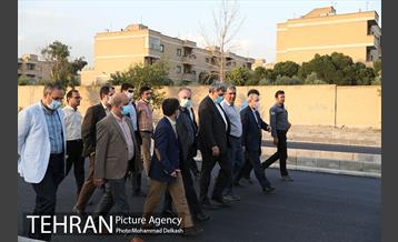 بازدید شهردار تهران از ضلع جنوبی خیابان استاد معین در پادگان جی 9